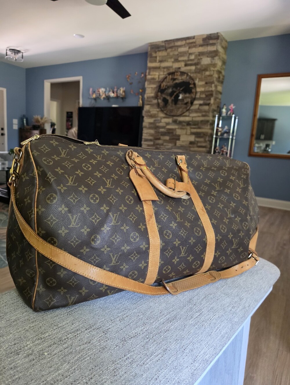 Louis Vuitton Monogram Canvas Duffel Bag in Brown and Tan - Picture 2 of 15